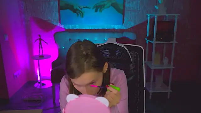 EllaHorton online show from November 2025 04:29:01 PM