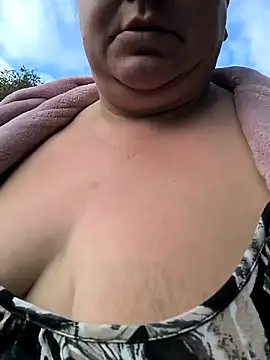 Snapshot of jusichka chatting on October 2025 05:50:02 AM jusichka online show from October 2025 05:50:02 AM