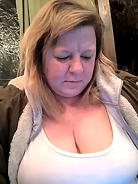 Snapshot of jusichka chatting on October 2025 06:06:02 PM jusichka online show from October 2025 06:06:02 PM