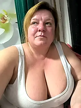 Snapshot of jusichka chatting on October 2025 07:40:01 PM jusichka online show from October 2025 07:40:01 PM