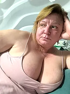 Snapshot of jusichka chatting on November 2025 06:23:02 PM jusichka online show from November 2025 06:23:02 PM