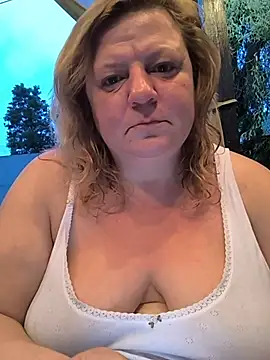 jusichka online show from July 2026 06:11:02 PM