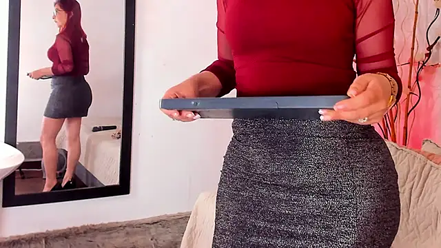 ivone adams online show from September 2025 04:23:01 AM