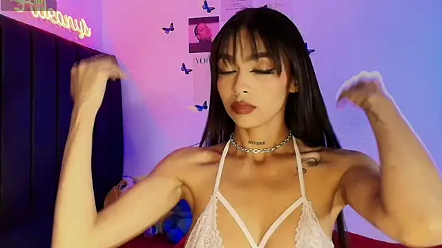 Alleanys Cristal online show from November 2025 07:13:01 PM