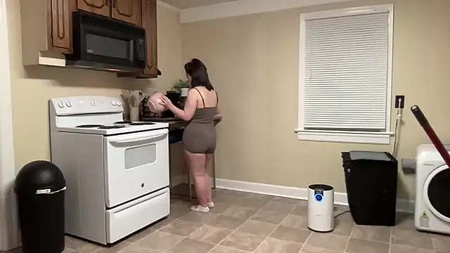 Snapshot of sexylilly69 chatting on January 2025 05:30:01 AM sexylilly69 online show from January 2025 05:30:01 AM