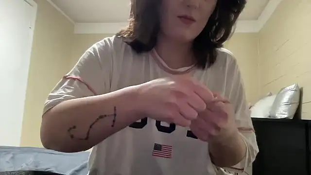 Snapshot of sexylilly69 chatting on February 2025 01:52:01 AM sexylilly69 online show from February 2025 01:52:01 AM