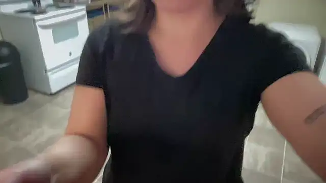 Snapshot of sexylilly69 chatting on March 2025 10:38:02 PM sexylilly69 online show from March 2025 10:38:02 PM