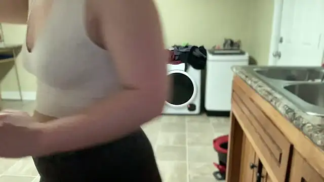 Snapshot of sexylilly69 chatting on March 2025 01:10:01 AM sexylilly69 online show from March 2025 01:10:01 AM