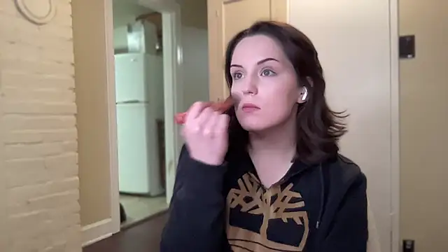 Snapshot of sexylilly69 chatting on March 2025 12:39:01 AM sexylilly69 online show from March 2025 12:39:01 AM