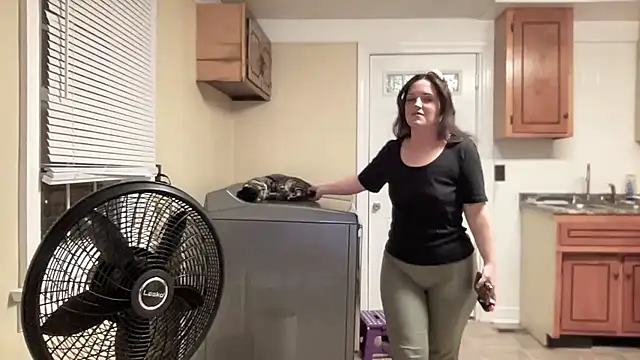 Snapshot of sexylilly69 chatting on September 2025 12:56:02 AM sexylilly69 online show from September 2025 12:56:02 AM