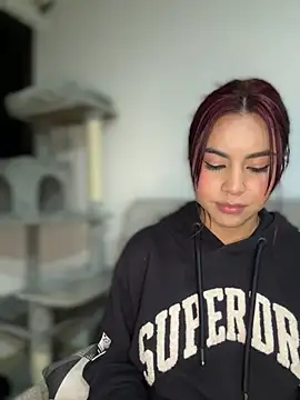 Snapshot of Zarah_Blare chatting on January 2025 06:02:01 AM Zarah Blare online show from January 2025 06:02:01 AM