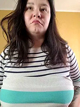 Snapshot of AlexaLexie chatting on October 2025 08:03:01 AM AlexaLexie online show from October 2025 08:03:01 AM