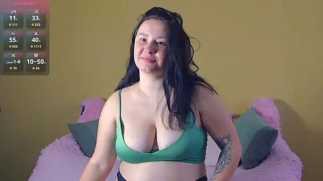 Snapshot of AlexaLexie chatting on October 2025 08:55:02 AM AlexaLexie online show from October 2025 08:55:02 AM