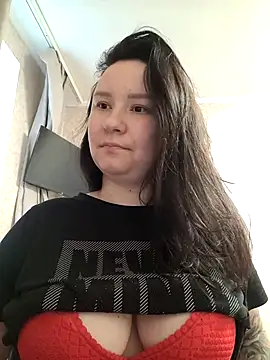 Snapshot of AlexaLexie chatting on December 2025 08:34:01 AM AlexaLexie online show from December 2025 08:34:01 AM