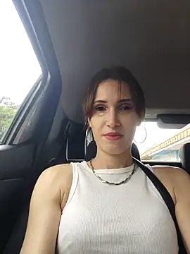 Irresistible24 online show from November 2025 07:45:02 PM