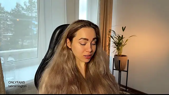 Snapshot of hotexclusive_ chatting on October 2025 04:37:01 AM hotexclusive  online show from October 2025 04:37:01 AM