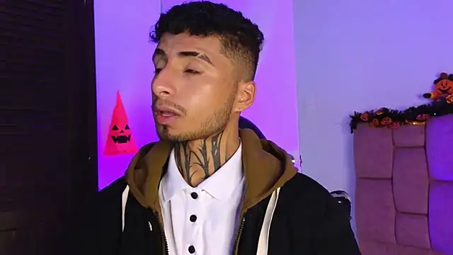 JuanCamiilo 66 online show from October 2025 02:48:01 AM