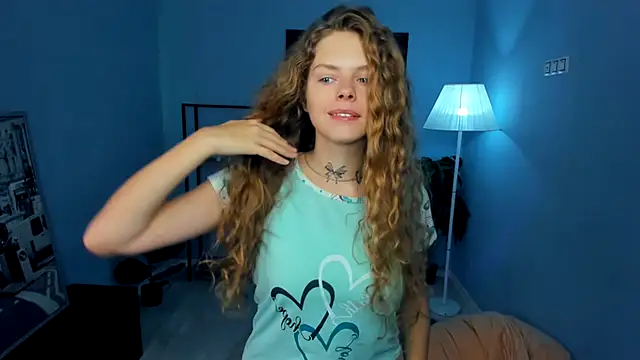 RayaNenlia online show from October 2025 05:08:02 AM