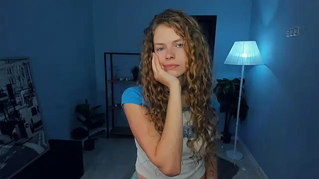 RayaNenlia online show from October 2025 05:11:02 AM