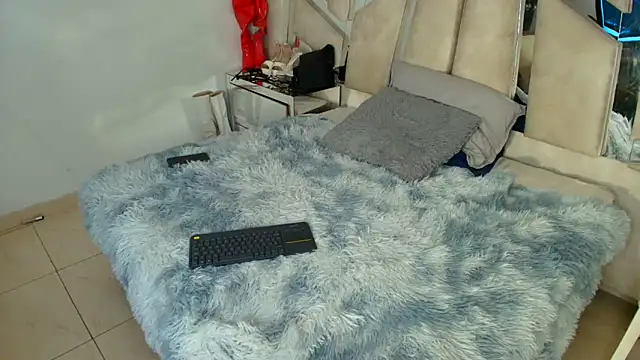 Natalyefoster online show from November 2025 06:29:02 PM