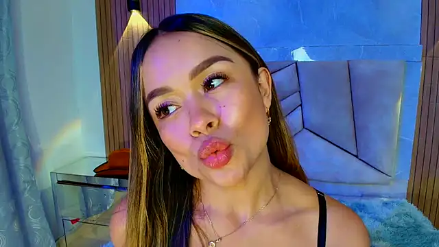 Natalyefoster online show from July 2026 07:19:02 PM