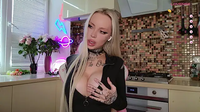 Snapshot of 2badforyou chatting on February 2025 11:10:02 AM 2badforyou online show from February 2025 11:10:02 AM