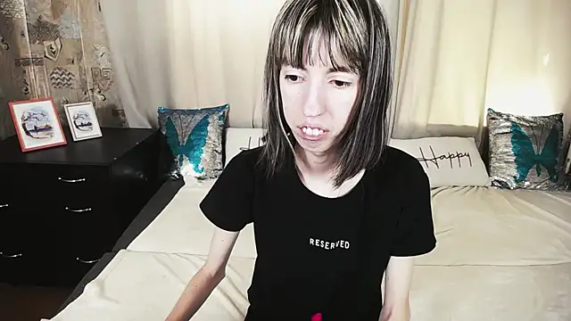 Snapshot of Unusual_G chatting on September 2025 06:02:01 AM Unusual G online show from September 2025 06:02:01 AM