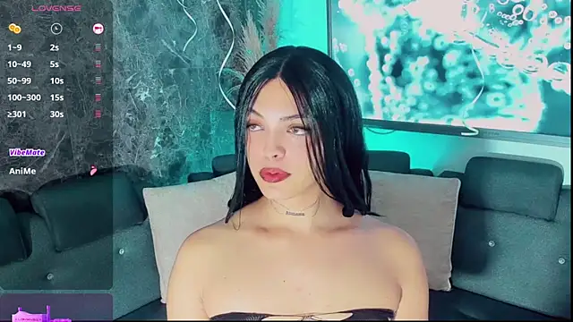 Emmaa Saenz  online show from September 2025 06:51:01 PM