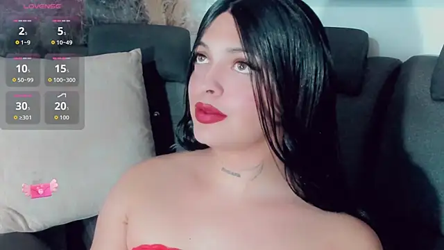 Emmaa Saenz  online show from July 2026 08:14:01 PM