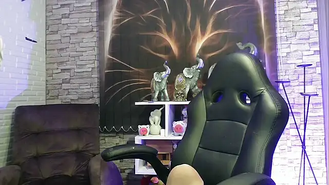 Snapshot of charlotedoll chatting on January 2025 08:36:01 AM charlotedoll online show from January 2025 08:36:01 AM