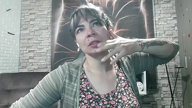 Snapshot of charlotedoll chatting on February 2025 06:25:02 AM charlotedoll online show from February 2025 06:25:02 AM