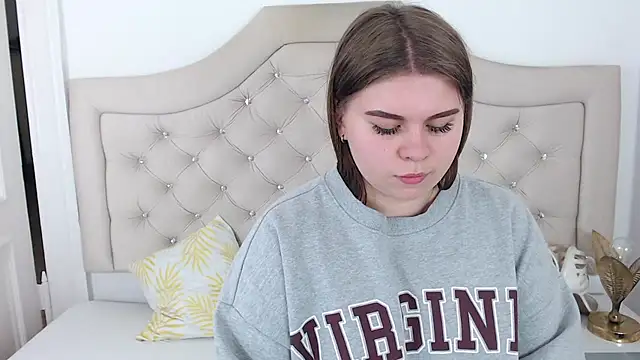 Snapshot of AbbyPleasure chatting on December 2024 03:44:01 PM AbbyPleasure online show from December 2024 03:44:01 PM