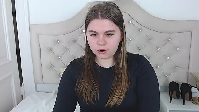 Snapshot of AbbyPleasure chatting on December 2024 02:07:01 PM AbbyPleasure online show from December 2024 02:07:01 PM