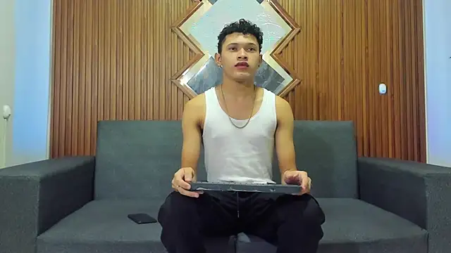 liam genner  online show from January 2025 07:20:01 PM