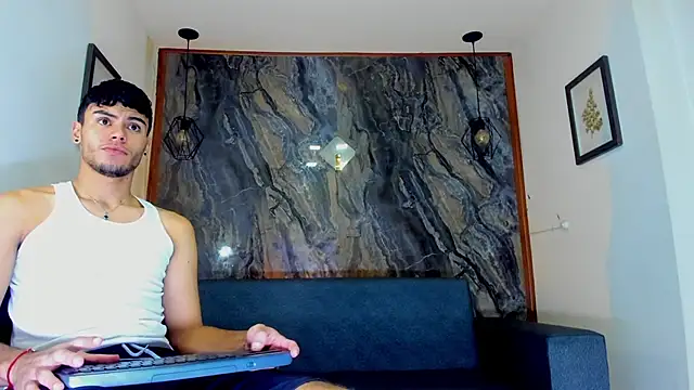 liam genner  online show from February 2025 07:41:02 PM