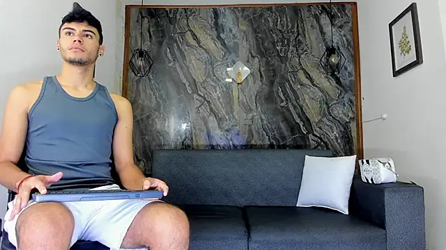 liam genner  online show from February 2025 07:41:02 PM