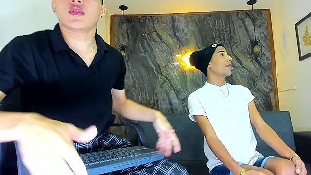 liam genner  online show from March 2025 07:54:01 PM