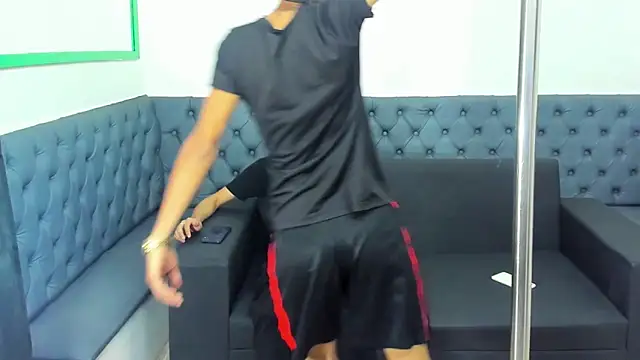 liam genner  online show from March 2025 08:00:02 PM