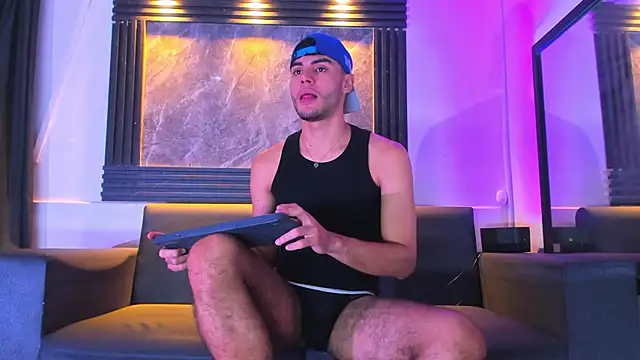 liam genner  online show from October 2025 08:07:02 PM