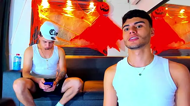 liam genner  online show from October 2025 08:19:01 PM