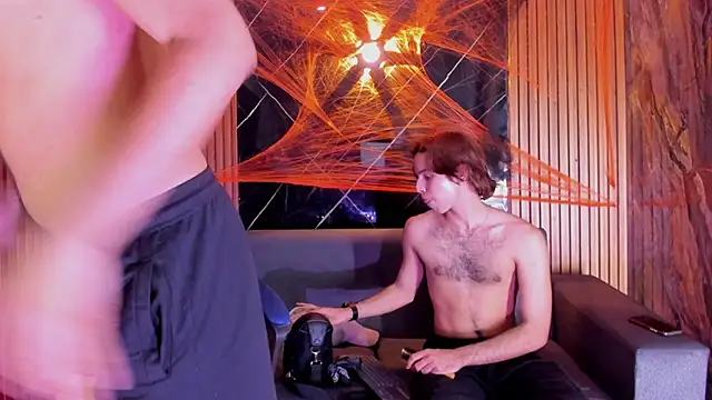 liam genner  online show from October 2025 08:25:01 PM