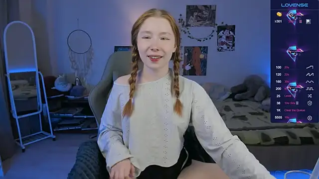 CallMeEffy1 online show from April 2026 02:14:02 PM