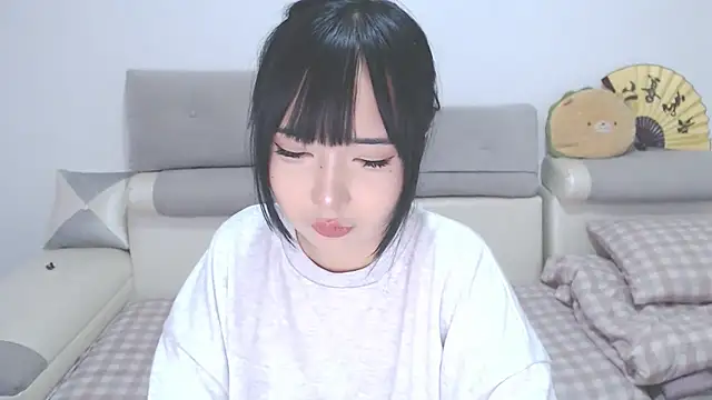 Snapshot of your_angela chatting on September 2025 08:17:01 AM your angela online show from September 2025 08:17:01 AM