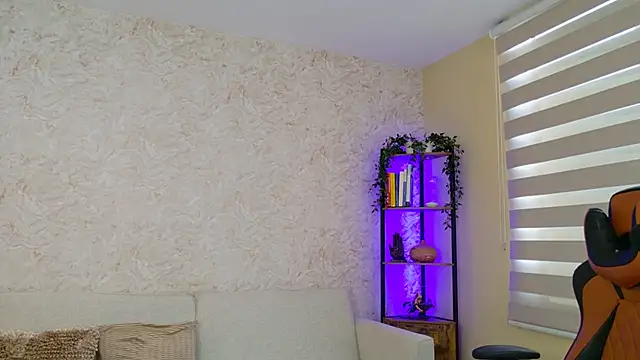 Snapshot of AdanReilly chatting on February 2025 07:10:02 PM AdanReilly online show from February 2025 07:10:02 PM