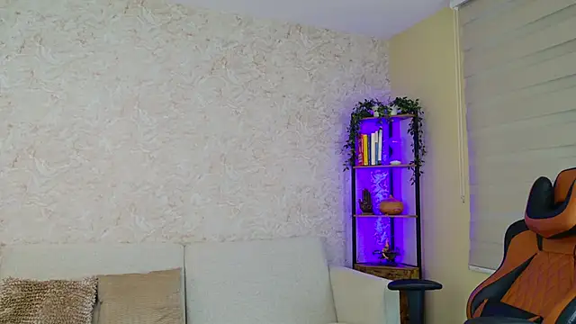 Snapshot of AdanReilly chatting on February 2025 11:04:02 PM AdanReilly online show from February 2025 11:04:02 PM