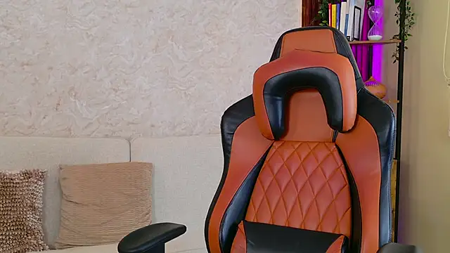 Snapshot of AdanReilly chatting on November 2025 03:01:01 PM AdanReilly online show from November 2025 03:01:01 PM