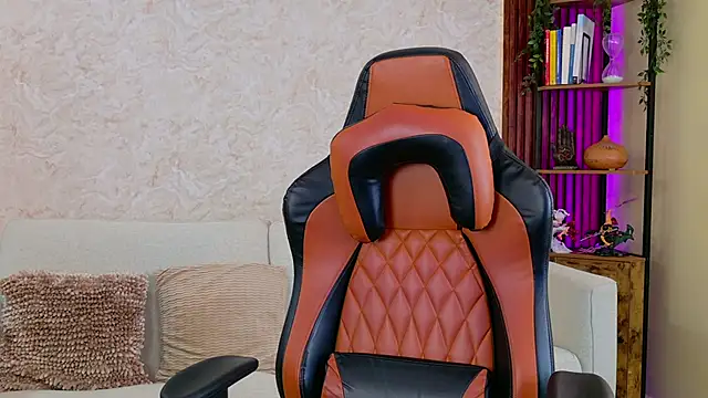 Snapshot of AdanReilly chatting on December 2025 07:53:02 PM AdanReilly online show from December 2025 07:53:02 PM