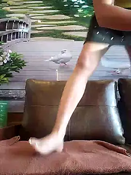 Snapshot of zizi_public chatting on January 2025 08:33:01 AM zizi public online show from January 2025 08:33:01 AM