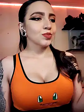 Snapshot of Paudelatorre chatting on September 2025 02:33:02 AM Paudelatorre online show from September 2025 02:33:02 AM