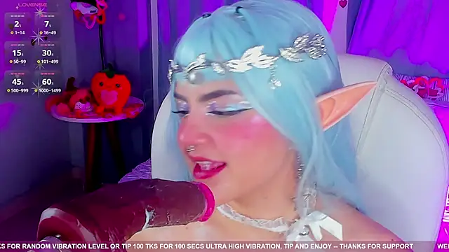 Snapshot of Tiny__Emmy chatting on February 2025 01:47:02 AM Tiny Emmy online show from February 2025 01:47:02 AM